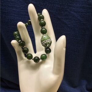 Elegant Green Beaded Bracelet